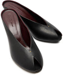 Mule con punta aperta e mantello Khaite 75