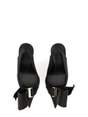 Sandale de ferragamo avec arc asymétrique