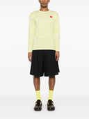Comme Des Garçons Play U T-Shirt mit rotem Emblem aus Strick