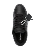 Sneaker fuori ufficio fuori dall'ufficio per aver camminato