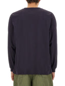 Camiseta de agujas con logotipo