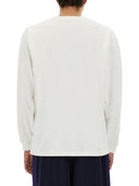 Camiseta de agujas con logotipo