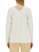 Fabiana Filippi gegen Neckpullover
