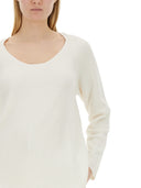 Fabiana Filippi gegen Neckpullover