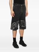 Szorty GCDS z aplikacją logo