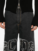 Szorty GCDS z aplikacją logo