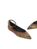 Marni apuntando con tirantes de ballet con correa de tobillo