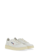 Autry sneaker "Medalist Low".