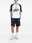 Off-White-T-Shirt mit V-Ausschnitt und Logo-Print