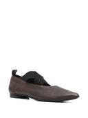 حذاء أوما وانغ الجلدي المتقاطع