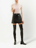 Courreges اندلعت تنورة صغيرة