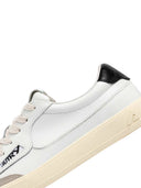 Autry Windscape Low Ledersneaker in Schwarz und Weiß