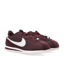 Nike Turnschuhe Lila