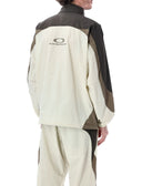 Ropa Oakley.... Gris