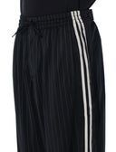 Y 3 Clothing.... Black