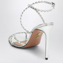 Aquazzura Love golpeó sandalias plateadas con cristales