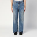 I nostri jeans blu legacy hanno lavato effetto