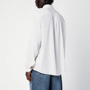 La nostra eredità oltre la camicia avorio