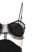 Nensi Dojaka 'explosieve bloembeha' jurk