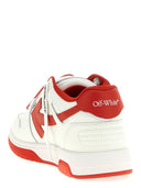 من أحذية رياضية "خارج المكتب" الأبيض