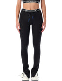 Aus weißer Hose schwarz
