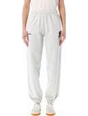 Abbigliamento sportivo e ricco....