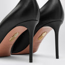 Décolleté de cuero negro de Aquazzura
