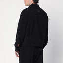 Giacca della camicia nera degli aghi con loghi