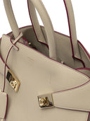 Ferragamo-schoudertassen