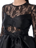 Vestidos de autorretrato negros