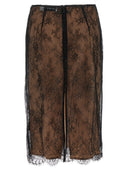 Gonna auto -ritratto "in pizzo nero"