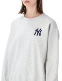 Abbigliamento sportivo e ricco....