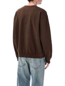 Abbigliamento sportivo e ricco.... Marrone