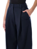 Lo último en pantalones azules
