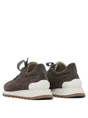 Brunello Cucinelli suède "runners" sneakers met glanzend lipje