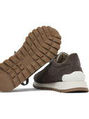 Brunello Cucinelli suède "runners" sneakers met glanzend lipje