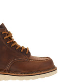 Roter Flügel klassischer MOC raues und hartes Lederstiefel
