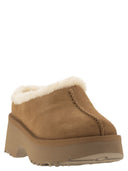 Ugg New Heights accogliente in pelle scamosciata sabot