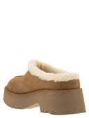 Ugg New Heights accogliente in pelle scamosciata sabot