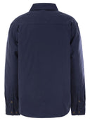 Patagonia met een opgevoelde flanellen shirt