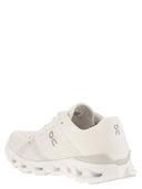 Auf Cloud x 4 Turnschuhen