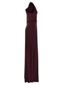 فستان إليزابيتا فرانكي بكتف واحد على السجادة الحمراء من جيرسيه اللوريكس المطوي