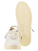 Autry Medalist Low Leather Sneakers With Embossed Logo
