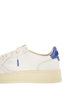 Autry Medalist Low Leather Sneakers With Embossed Logo