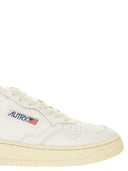Autry medaillewinnaar lage lederen sneakers