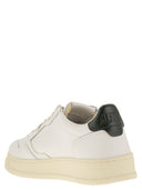 Autry Medalist Low Leather Sneakers