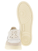 Baskets basses en cuir et daim Autry Medalist