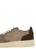 Autry Medalist lage suède sneakers met kleurblokken