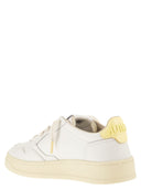Autry Medalist Low Leather Sneakers With Embossed Logo