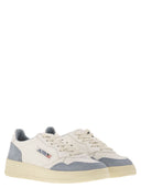 Autry Medalist Low White Leather And Suede Sneakers In Powder